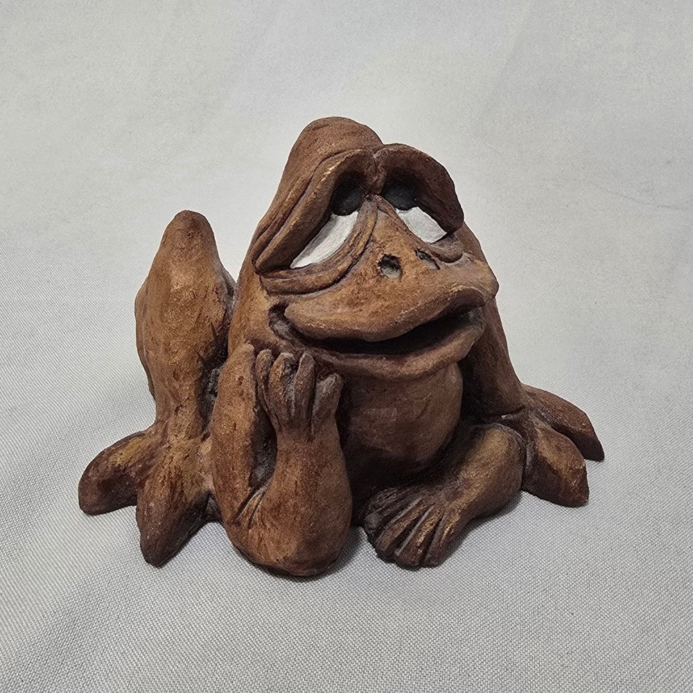 Vtg Bill Vernon wooden toad frog figurine whimsical statue goblincore fairycore